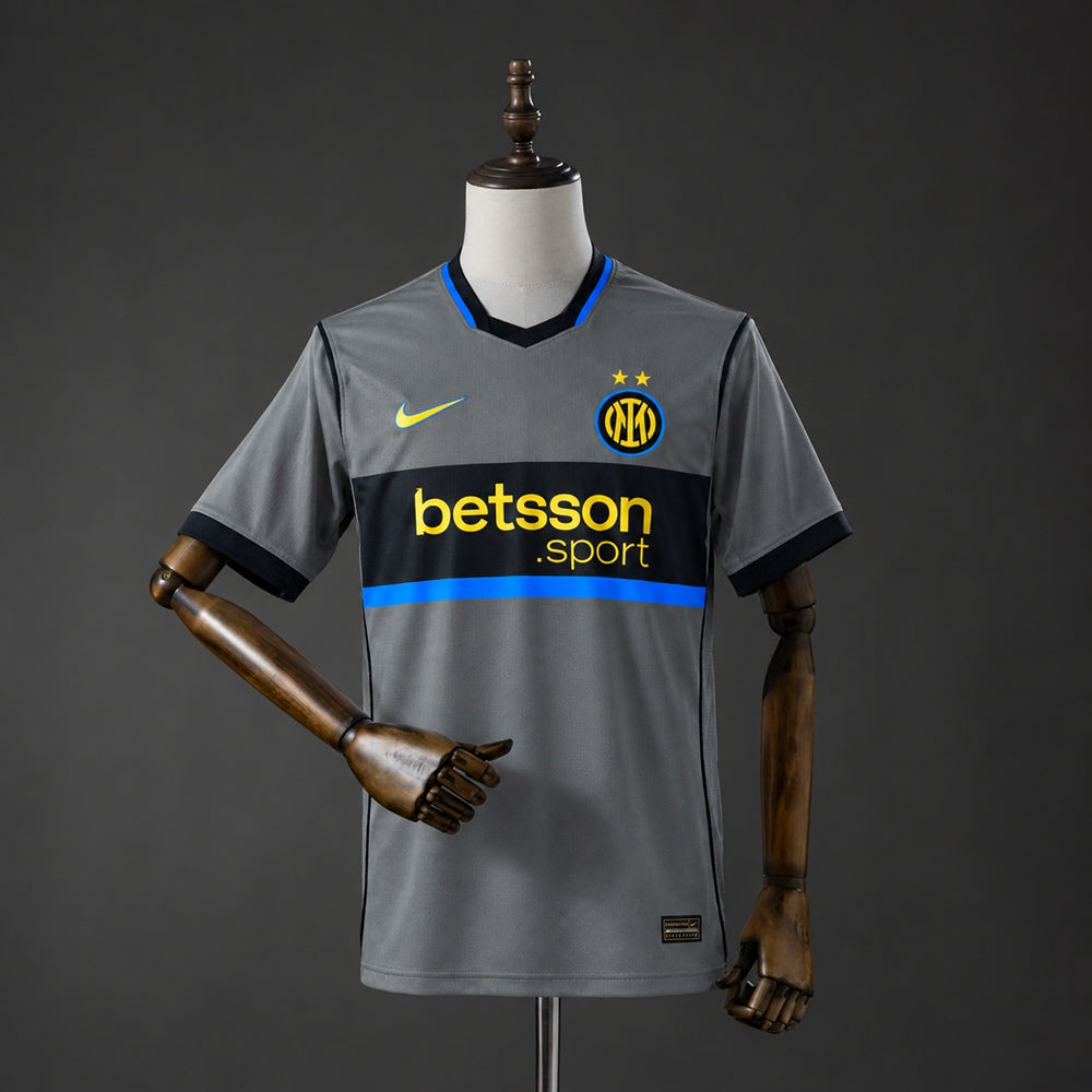 Inter Milan Third - 26/27