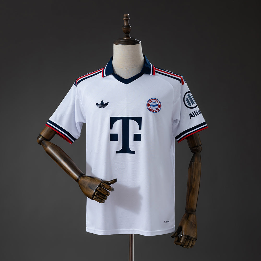Bayern Munich Extérieur - 26/27