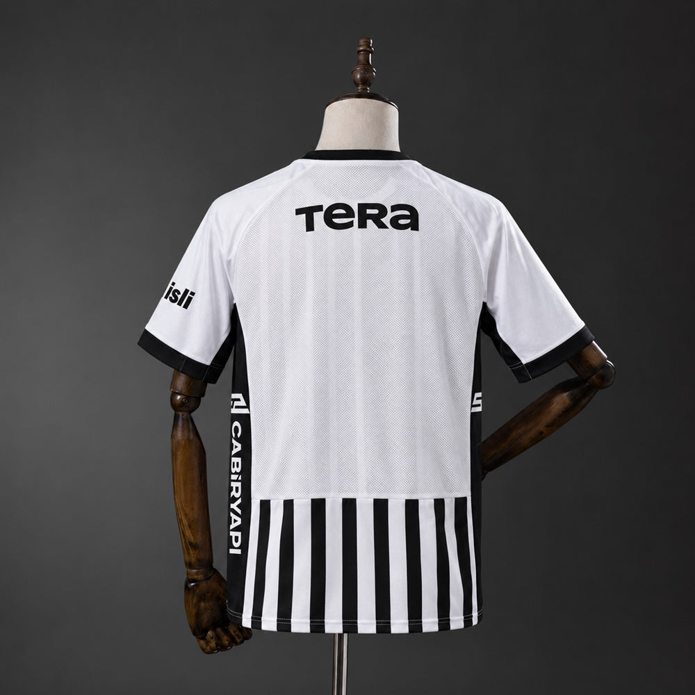 Besiktas Extérieur - 26/27