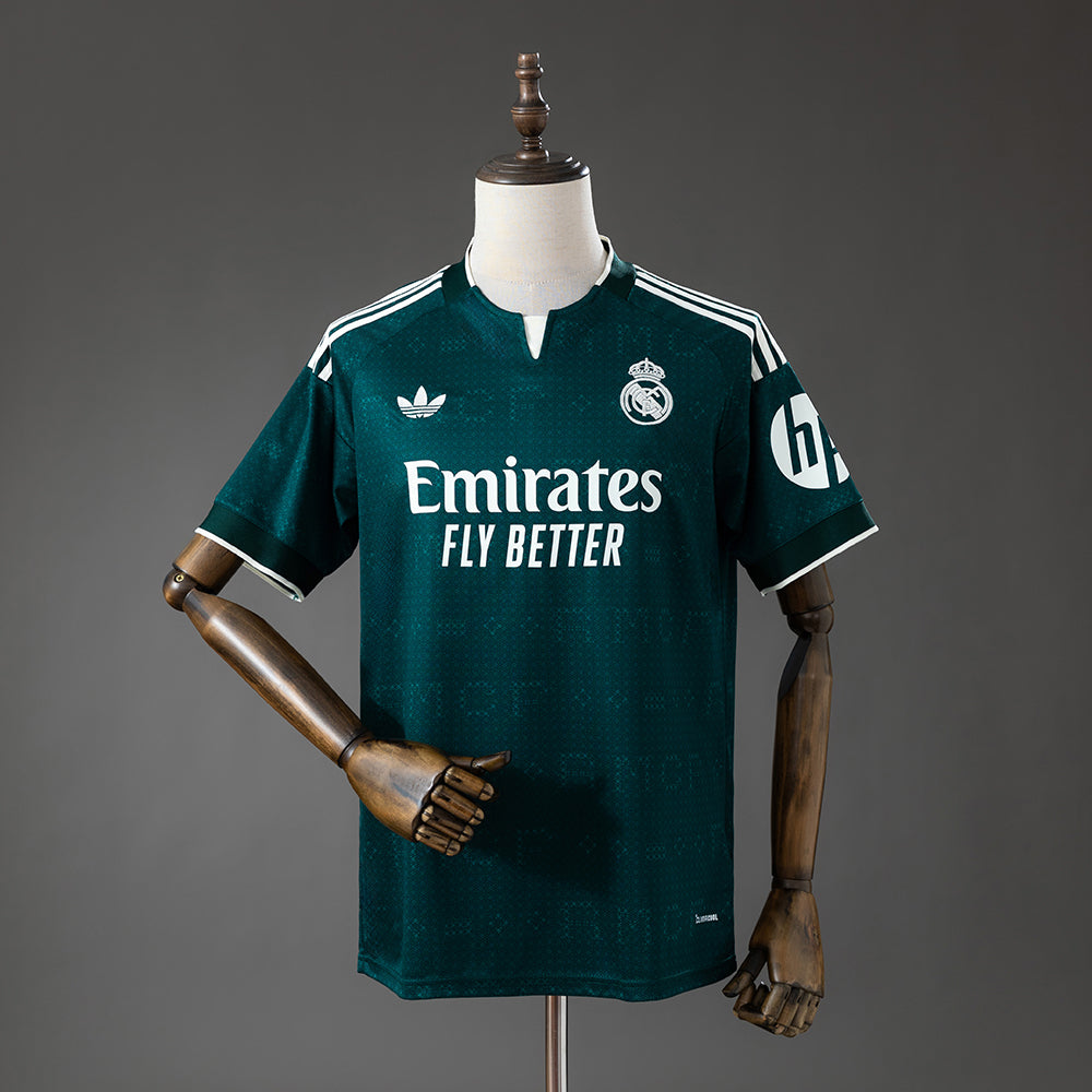Real Madrid Extérieur - 26/27